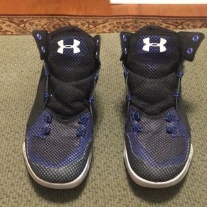 Under Armour Men’s basketball sneakers